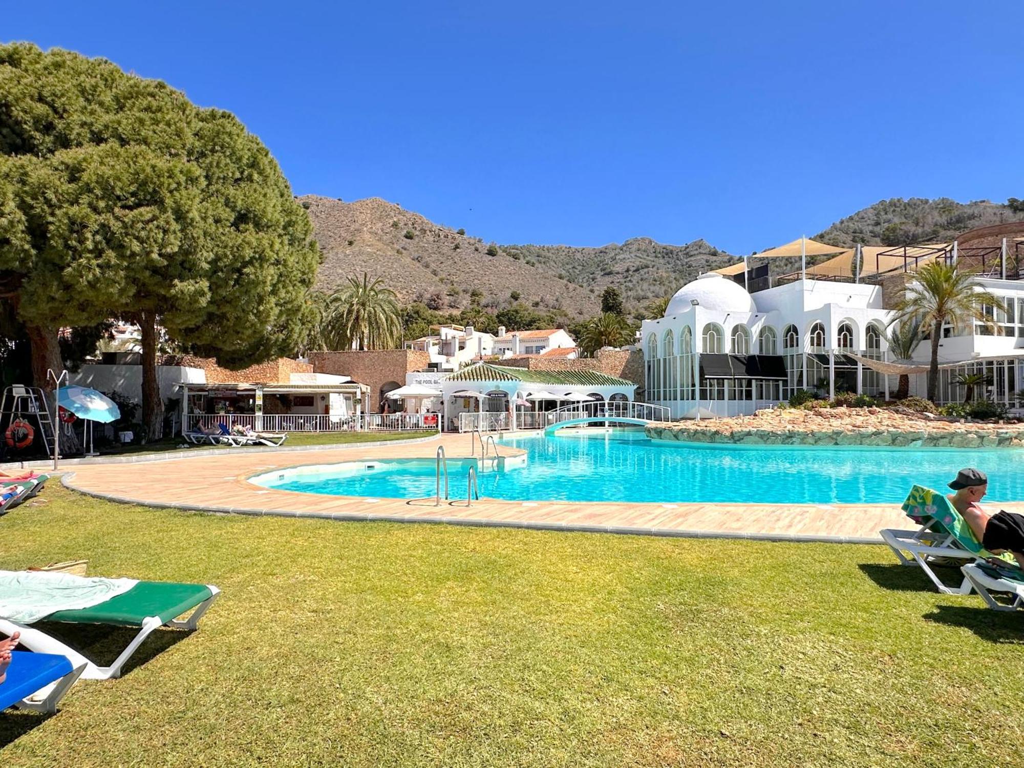 Hibiscus 7 San Juan De Capistrano Apartment Nerja Bagian luar foto
